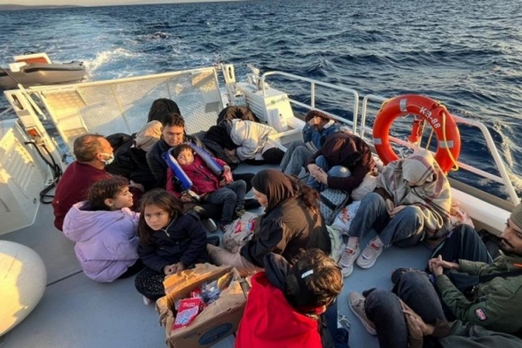 Muğla a&ccedil;ıklarında 24 d&uuml;zensiz g&ouml;&ccedil;men yakalandı