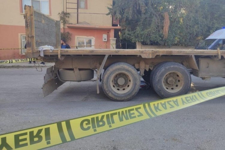 Isparta'da kamyon ile motosiklet &ccedil;arpıştı: 1 &ouml;l&uuml;