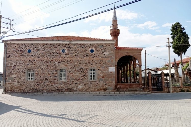 &Ccedil;atlaklar y&uuml;z&uuml;nden 2 yıldır ibadete kapalı