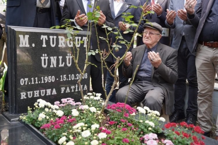 Bursa'da eski belediye başkanı dualarla anıldı...