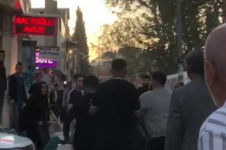 İki grup arasında kavga! Vatandaşlar m&uuml;dahale etti
