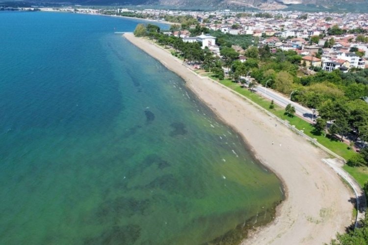 İznik'teki hareketlilik esnafın y&uuml;z&uuml;n&uuml; g&uuml;ld&uuml;rd&uuml;