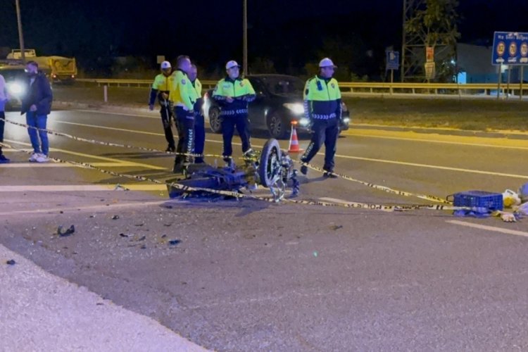 Motosiklet ile midib&uuml;s &ccedil;arpıştı: 1 kişi hayatını kaybetti...