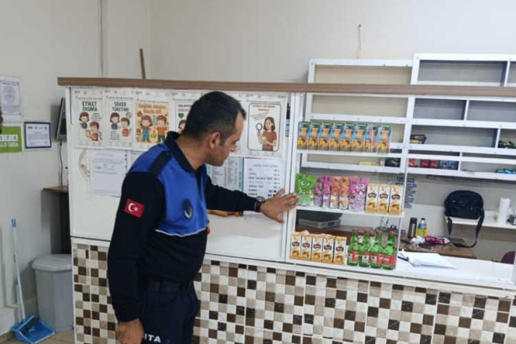 Zabıta ekiplerinden okul kantinlerine sıkı denetim
