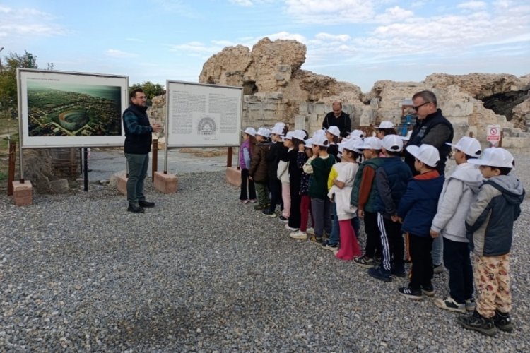 Minik k&acirc;şiflerden İznik'in eşsiz tarihine yolculuk