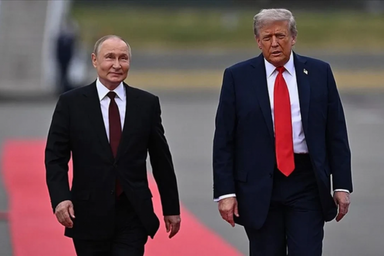 Kremlin, ABD lideri Donald Trump'ın a&ccedil;ıklamalarını doğruladı: Putin ile g&ouml;r&uuml;şme ertelenmeyecek