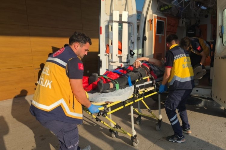 Bursa'da yine motosiklet kazası! S&uuml;r&uuml;c&uuml; ağır yaralı...