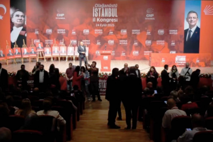 YSK toplanıyor: CHP İstanbul Olağan İl Kongresi'nin de durdurulması istendi!