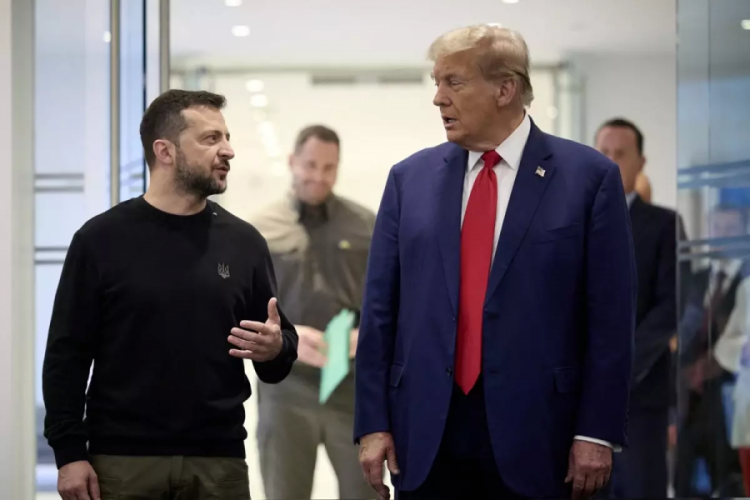 Trump, Zelenski'nin isteğini kameralar &ouml;n&uuml;nde geri &ccedil;evirdi!