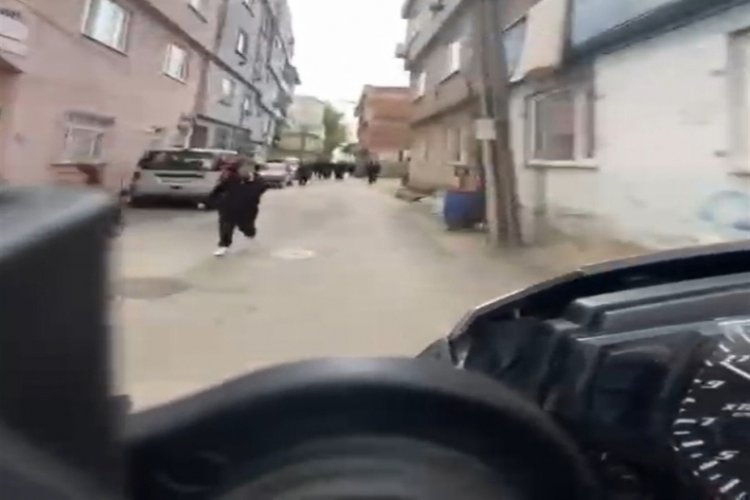 Bursa'da tehlikeli yolculuk! Ehliyetsiz s&uuml;r&uuml;c&uuml;...