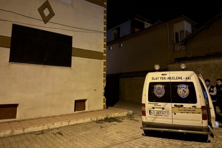 Yalnız yaşayan adam evinde &ouml;l&uuml; bulundu!
