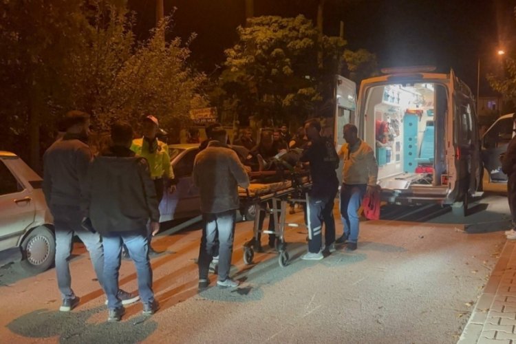 Zincirleme trafik kazası: 1 yaralı, 4 ara&ccedil;ta hasar