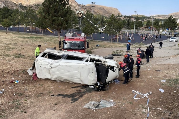 Kazada ağır yaralanan 15 yaşındaki &ccedil;ocuk hayatını kaybetti