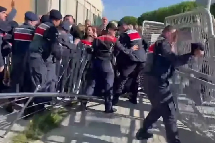 İmamoğlu hakim karşısına çıkıyor! Salonun ortasında ortalık karıştı