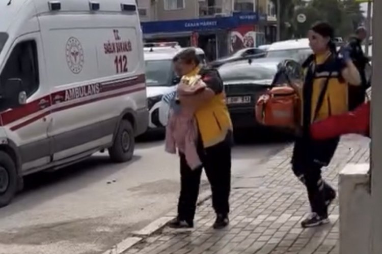 Ağlama sesleriyle ortaya &ccedil;ıktı! Cami avlusuna bırakılmış...
