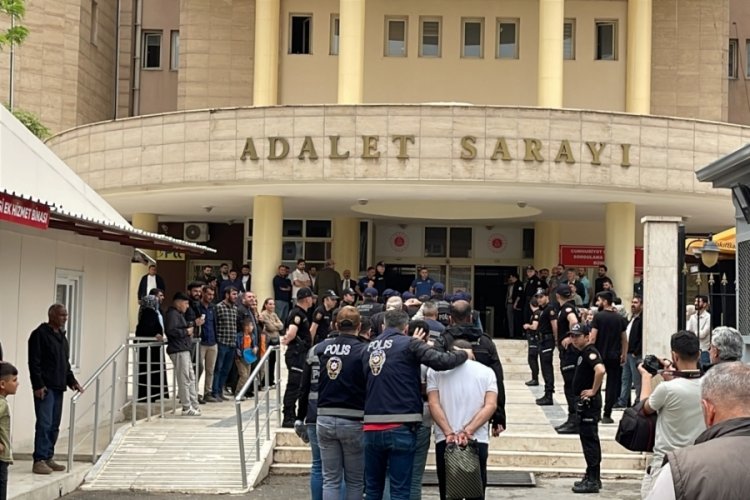 14 yaşındaki gen&ccedil; 16 yaşındaki arkadaşını &ouml;ld&uuml;rm&uuml;şt&uuml;! Tutuklandı...