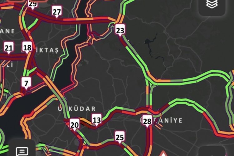 İstanbul'da haftanın ilk mesai g&uuml;n&uuml;nde akşam trafiği y&uuml;zde 78'e ulaştı