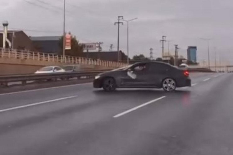 D&uuml;ğ&uuml;n konvoyunda drift yapan s&uuml;r&uuml;c&uuml;n&uuml;n ehliyetine el konuldu