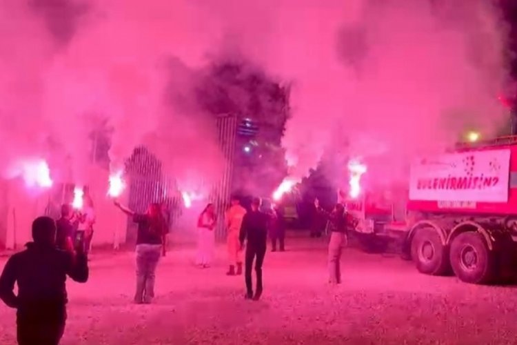 Orman iş&ccedil;isinden sıradışı evlilik teklifi