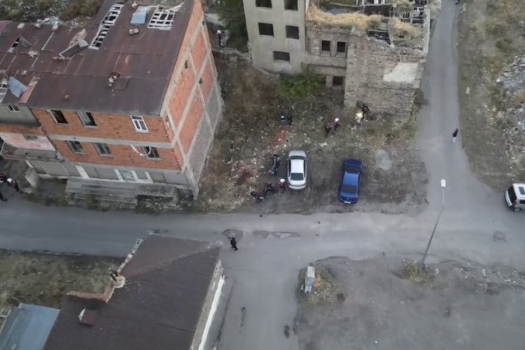 Polisten metruk binalara baskın