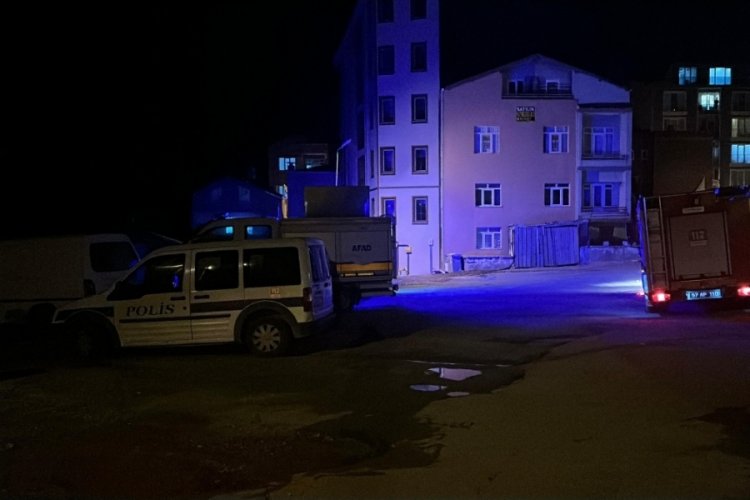 Dengesini kaybeden adam u&ccedil;urumdan yuvarlandı!