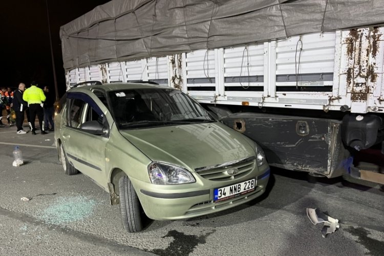 Kontrolden &ccedil;ıkan tır, park halindeki 5 araca &ccedil;arptı!