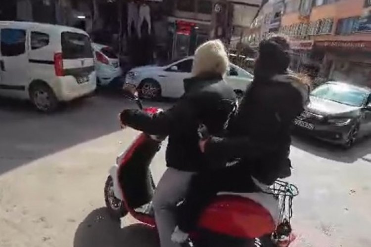 Bursa'da motosiklet s&uuml;r&uuml;c&uuml;lerinin g&uuml;l&uuml;mseten diyaloğu