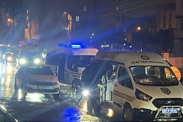 Eski eşi ve kayınvalidesini &ouml;ld&uuml;r&uuml;p kendini vurmuştu! Hayatını kaybetti...