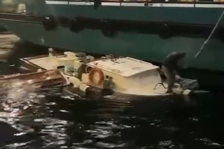 &Uuml;sk&uuml;dar'da yolcu motoru balık&ccedil;ı teknesine &ccedil;arptı