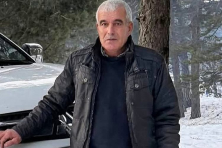 Kestiği ağacın altında kalarak can verdi...