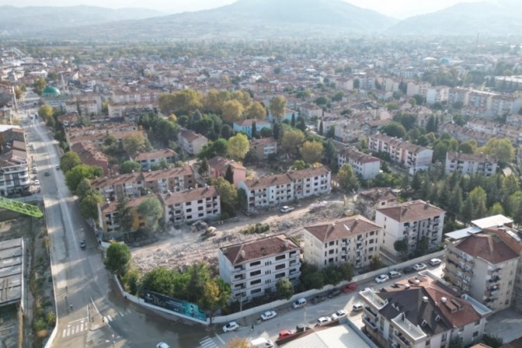 İneg&ouml;l'de kentsel d&ouml;n&uuml;ş&uuml;m hız kesmeden s&uuml;r&uuml;yor