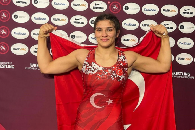 Nesrin Baş, U23 D&uuml;nya Şampiyonası'nda finalde