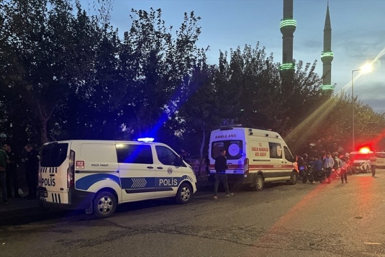 Kan donduran olay! Cami bah&ccedil;esine g&ouml;m&uuml;lm&uuml;ş bebek cesedi bulundu...
