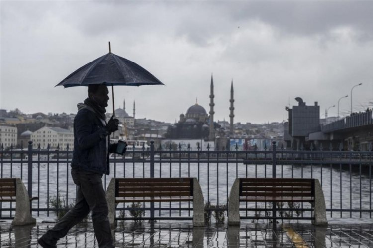 Meteorolojiden İstanbul i&ccedil;in g&ouml;k g&uuml;r&uuml;lt&uuml;l&uuml; sağanak uyarısı