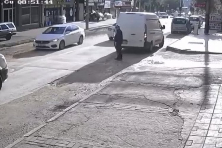 Bursa'da g&ouml;r&uuml;nmez kaza! K&ouml;r noktada kalan yaya...