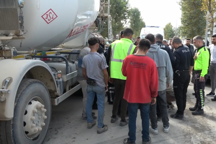 Beton mikseri kadına &ccedil;arptı