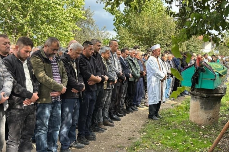 Alkoll&uuml; s&uuml;r&uuml;c&uuml; kurbanı olan Edanur son yolcuğuna uğurlandı