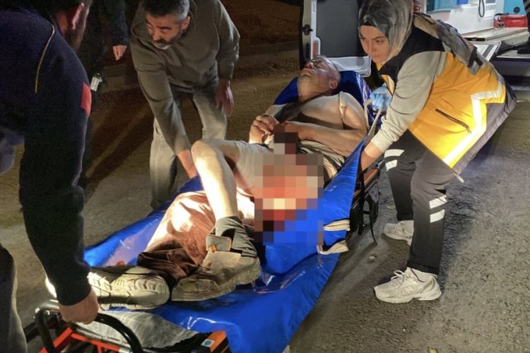 Parkta bir kişiyi 8 yerinden bı&ccedil;aklayan 2 şahıs yakalandı