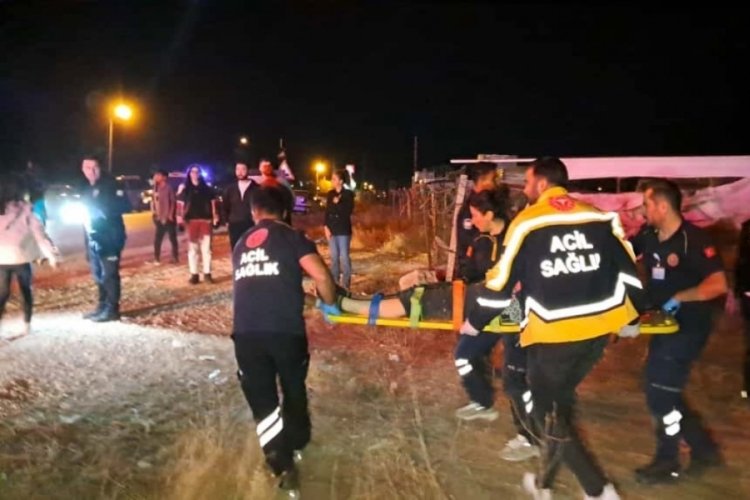 Panelvan ara&ccedil; takla attı: 5'i &ccedil;ocuk 7 yaralı