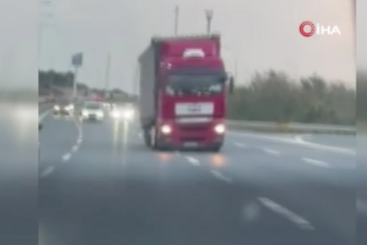 Tır şof&ouml;r&uuml;n&uuml;n tehlikeli seyri kamerada