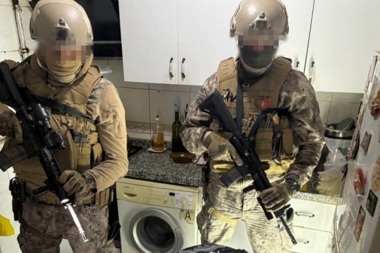 3 ilde su&ccedil; &ouml;rg&uuml;t&uuml;ne y&ouml;nelik operasyon: 105 adres arandı, 89 g&ouml;zaltı