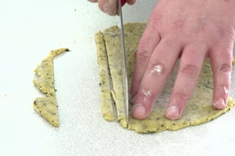 Bursa'da 7 kadın bir araya geldi, doğal lezzet markası doğdu!