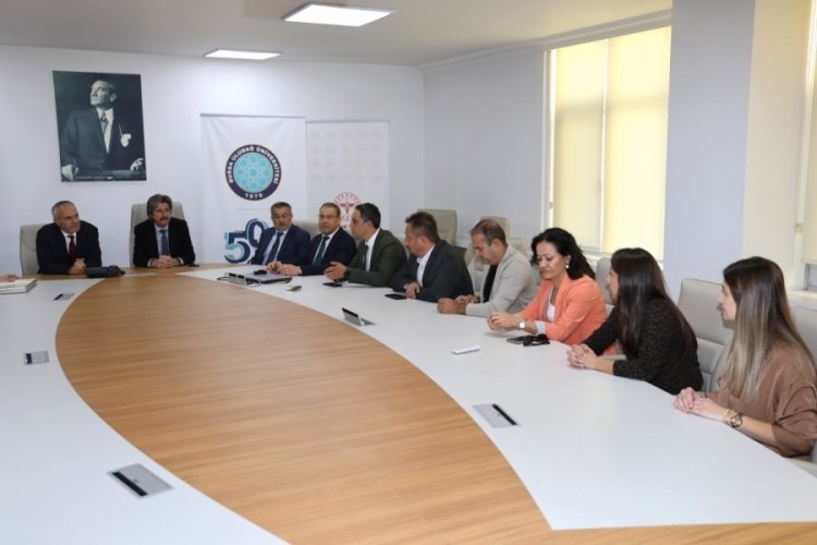 Bursa'da &ouml;rnek olmaya devam ediyor: BU&Uuml;, 'Sağlıklı Kamp&uuml;s' belgesiyle ta&ccedil;landı