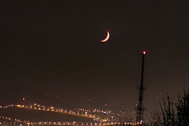 Elazığ'da hilal ay hayran bıraktı