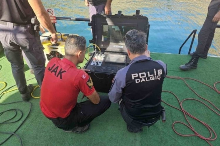 Baraj g&ouml;l&uuml;nde y&uuml;zerken kaybolan turistten hala haber alınamıyor