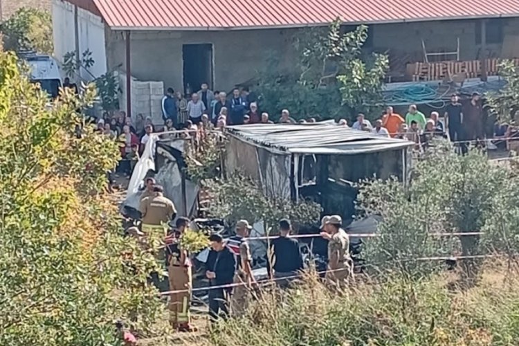 Konteyner yangınında dumandan etkilenen bebek hayatını kaybetti...