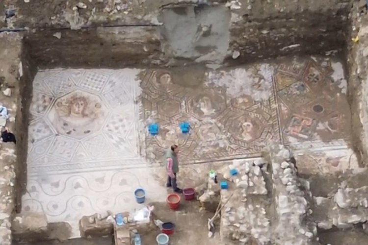 Papa Bursa'ya geliyor! Tarihi keşif g&uuml;n y&uuml;z&uuml;ne &ccedil;ıkarıldı