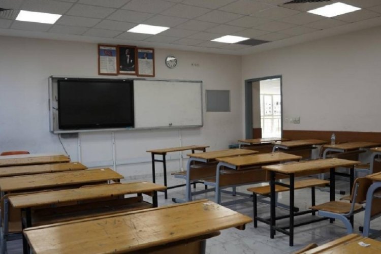 Manisa'da deprem nedeniyle 5 il&ccedil;ede eğitime 1 g&uuml;n ara verildi