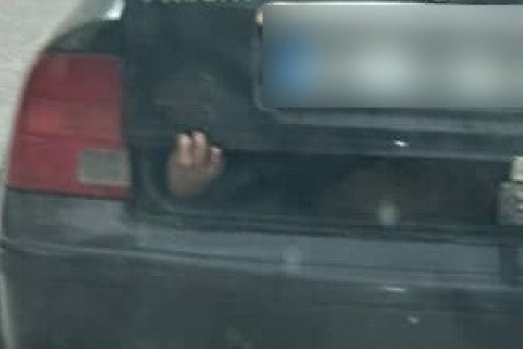 Bagajdaki detay g&ouml;renleri şaşkına &ccedil;evirdi