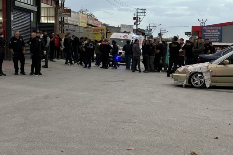Sanayideki d&uuml;kkanı pompalı t&uuml;fekle bastı! &Ccedil;ok sayıda yaralı var...